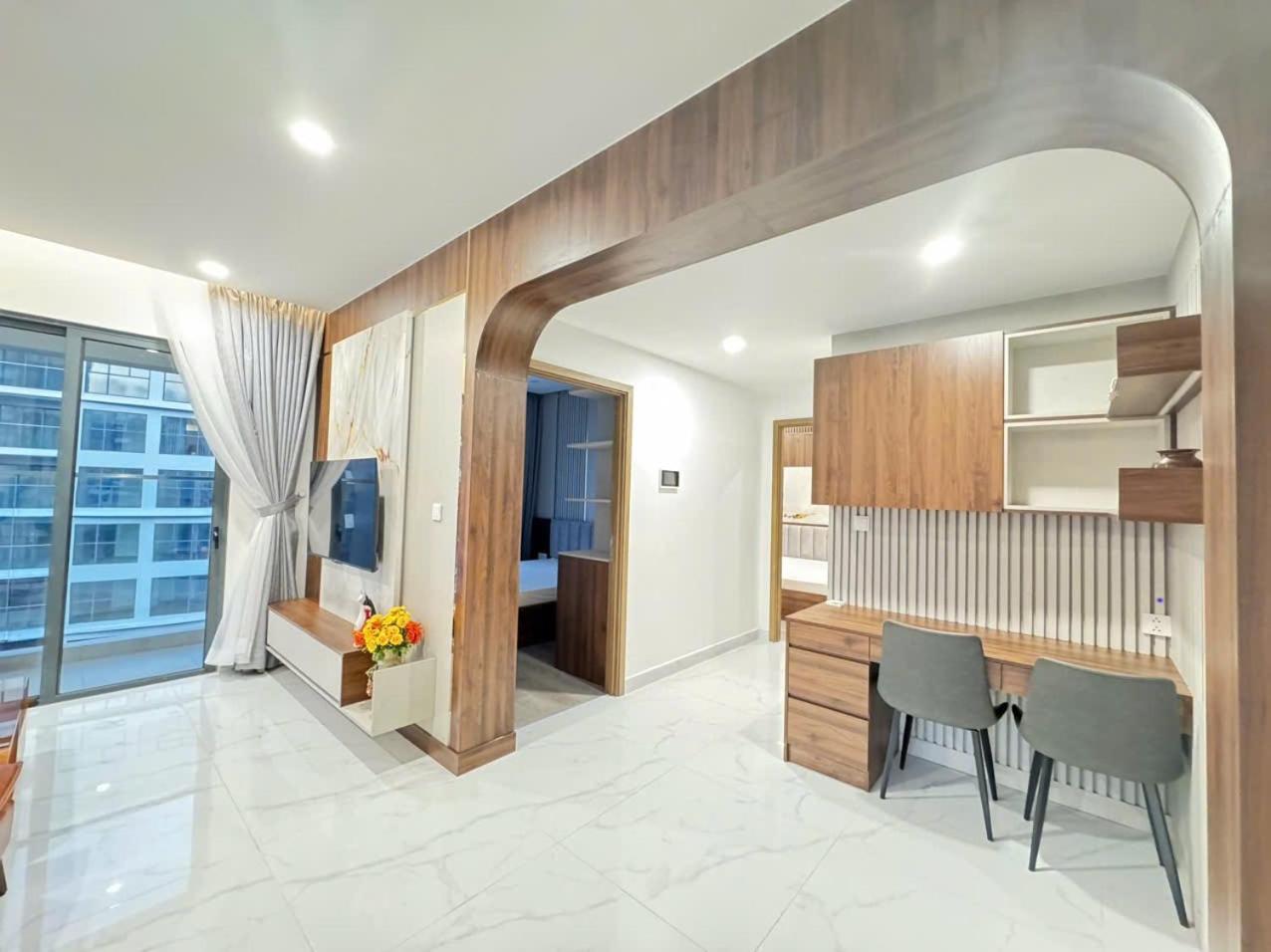 Nha Cua Truc - Diamond Alnata Celadon Apartment